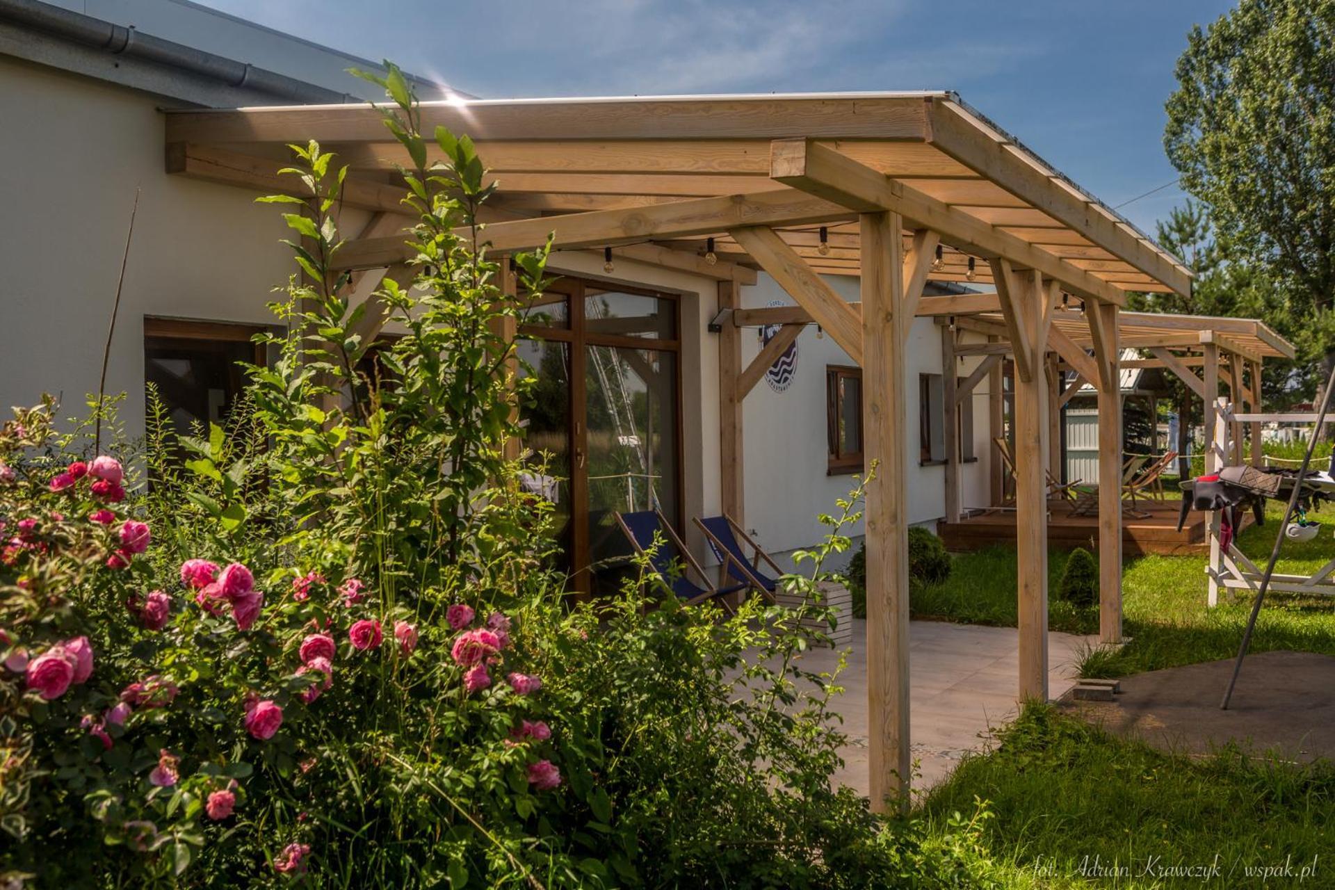 Wake Villa Brwinow Ngoại thất bức ảnh
