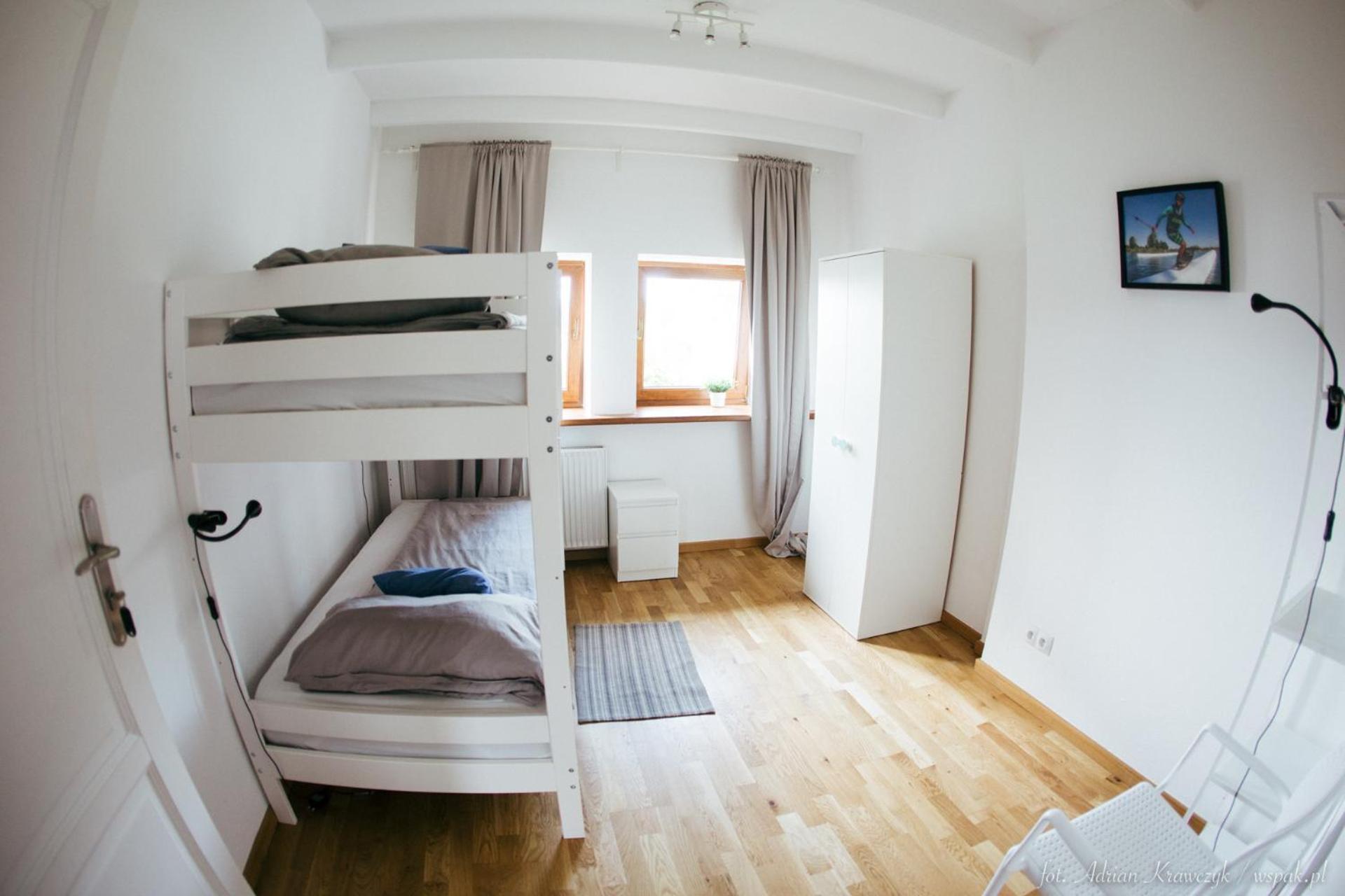 Wake Villa Brwinow Ngoại thất bức ảnh