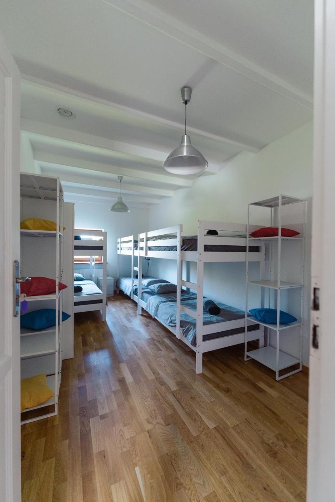 Wake Villa Brwinow Ngoại thất bức ảnh