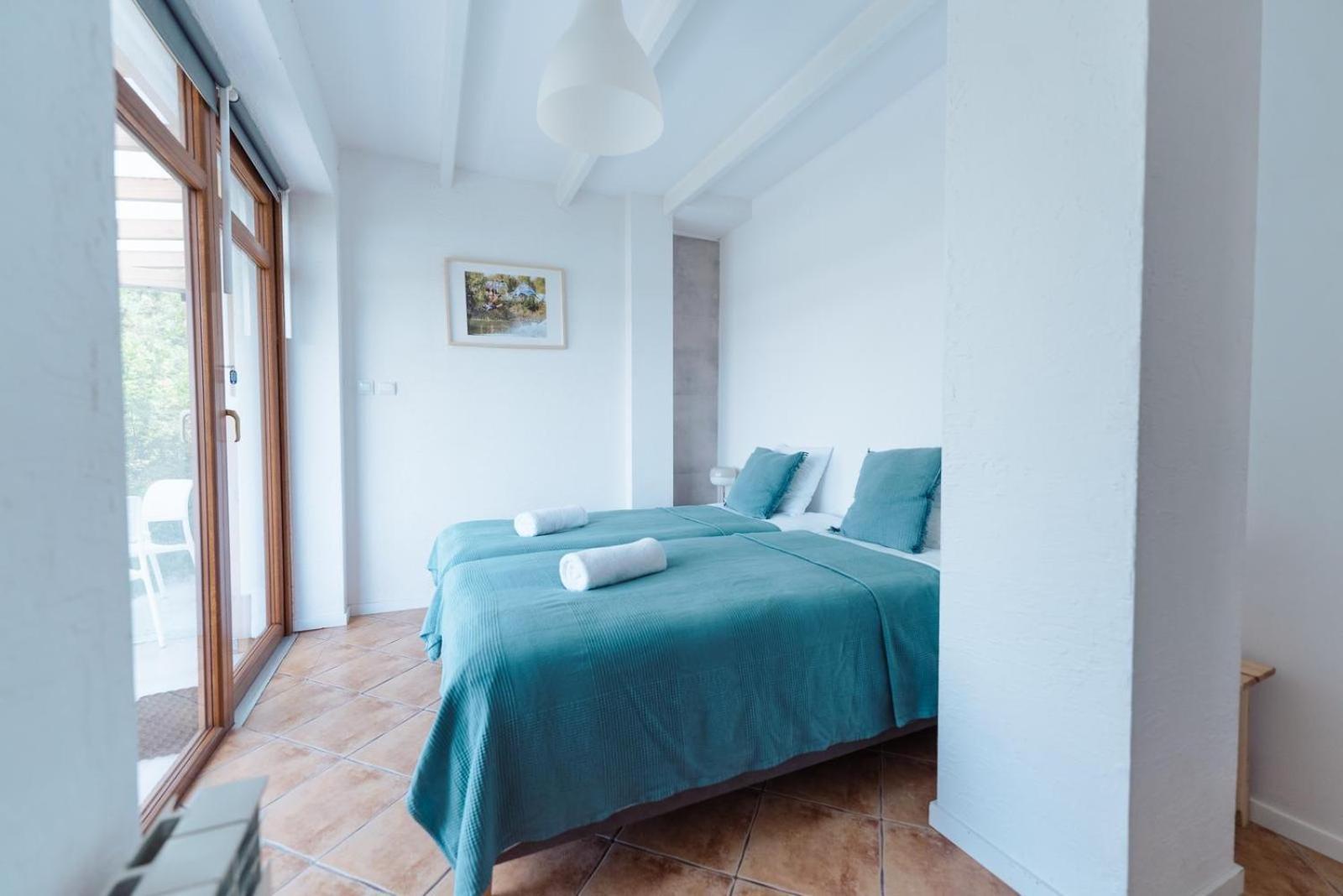 Wake Villa Brwinow Ngoại thất bức ảnh