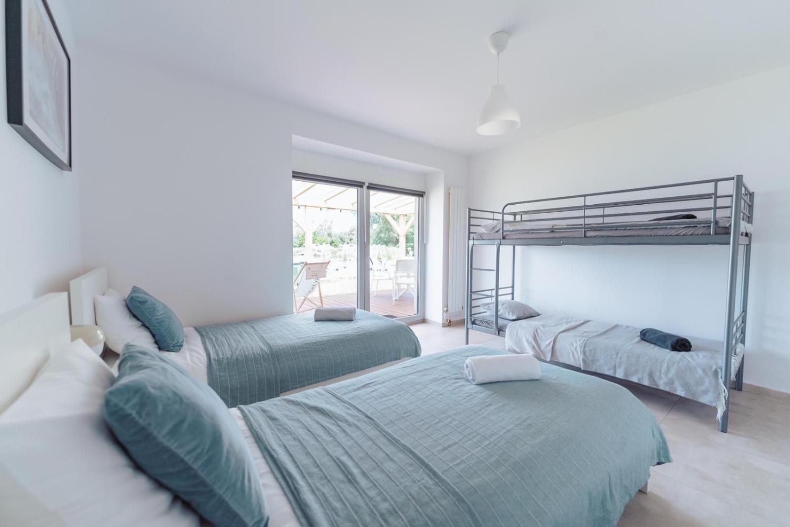 Wake Villa Brwinow Ngoại thất bức ảnh